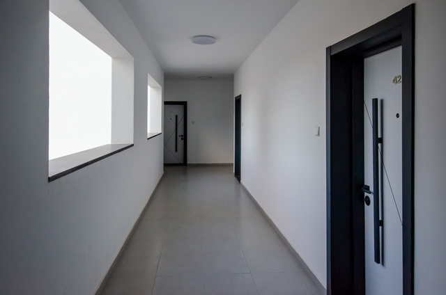 Apartments (Rent and Sale) R0-001